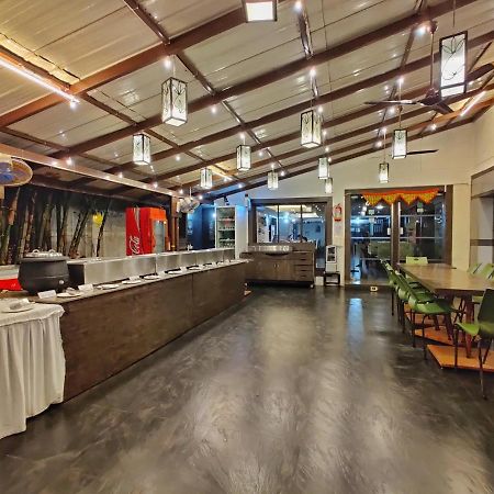 Hotel Ashwin Igatpuri, Pure Veg & Jain Food Dış mekan fotoğraf