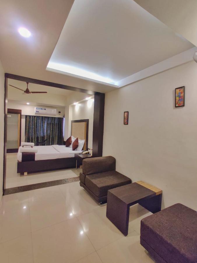 Hotel Ashwin Igatpuri, Pure Veg & Jain Food Dış mekan fotoğraf