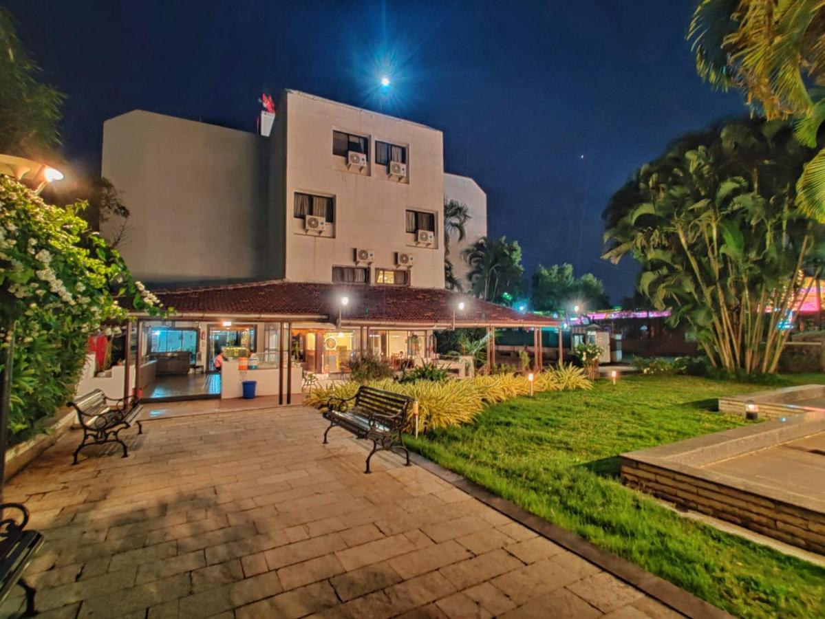 Hotel Ashwin Igatpuri, Pure Veg & Jain Food Dış mekan fotoğraf