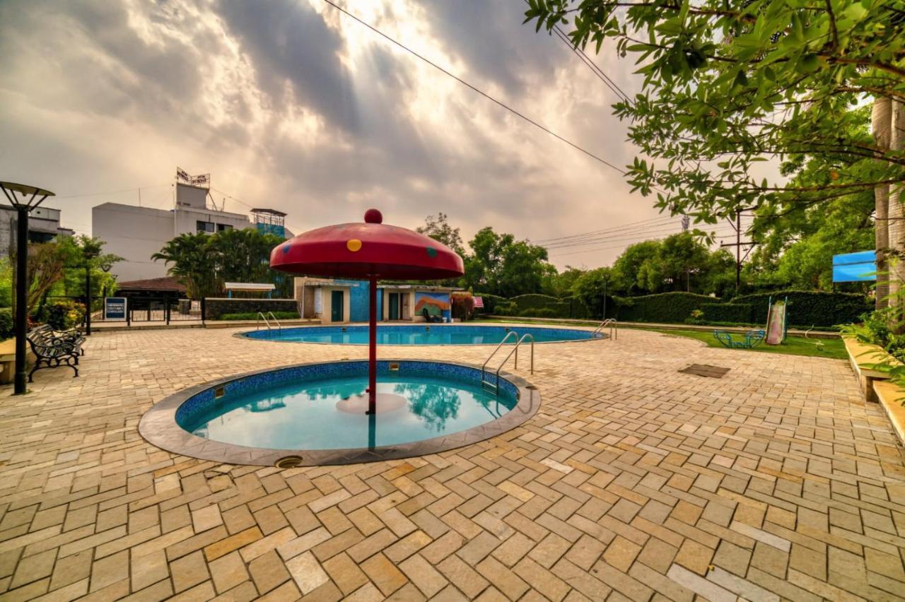 Hotel Ashwin Igatpuri, Pure Veg & Jain Food Dış mekan fotoğraf
