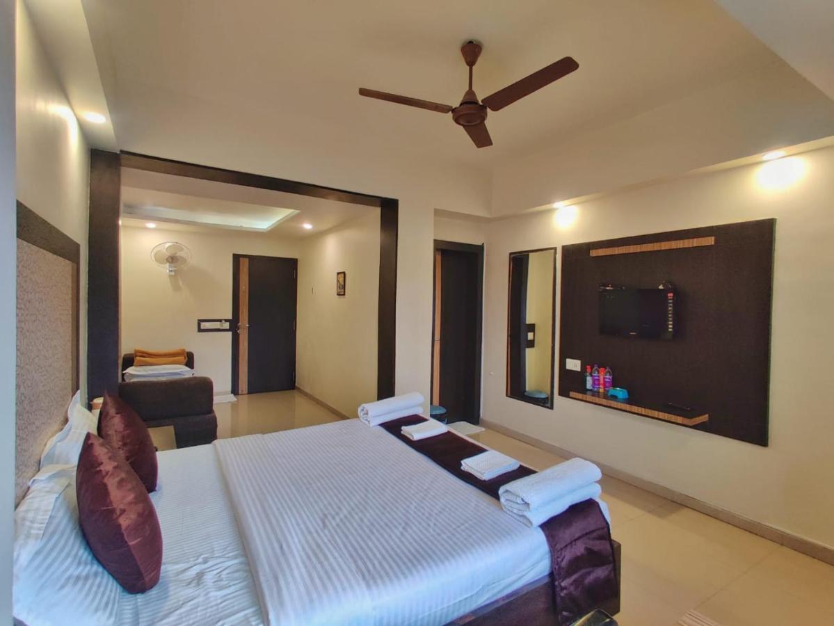 Hotel Ashwin Igatpuri, Pure Veg & Jain Food Dış mekan fotoğraf