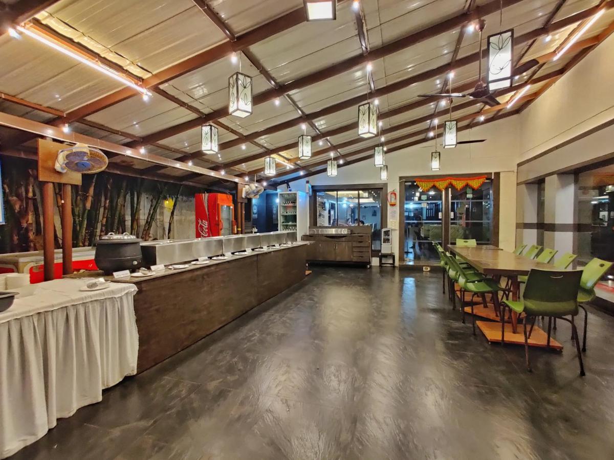 Hotel Ashwin Igatpuri, Pure Veg & Jain Food Dış mekan fotoğraf