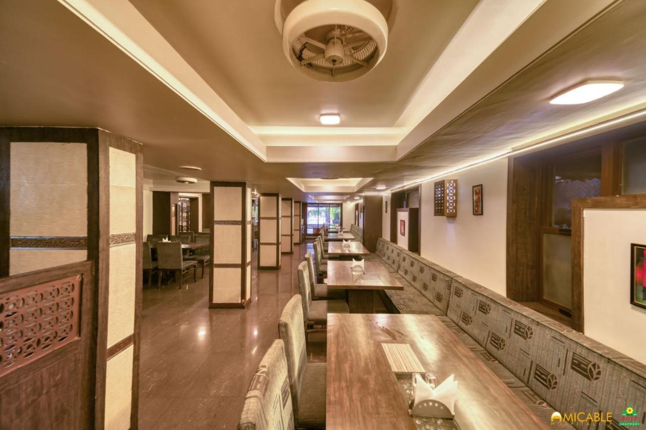 Hotel Ashwin Igatpuri, Pure Veg & Jain Food Dış mekan fotoğraf
