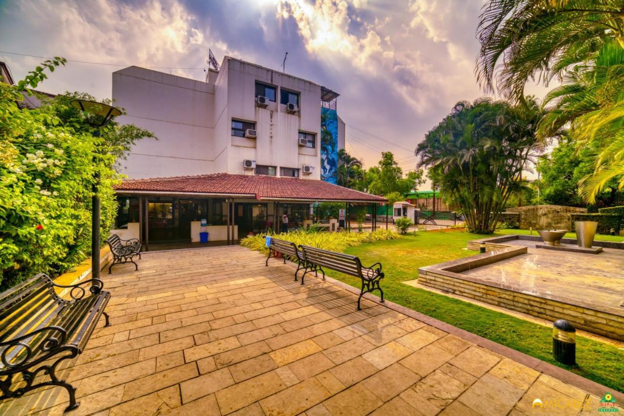 Hotel Ashwin Igatpuri, Pure Veg & Jain Food Dış mekan fotoğraf