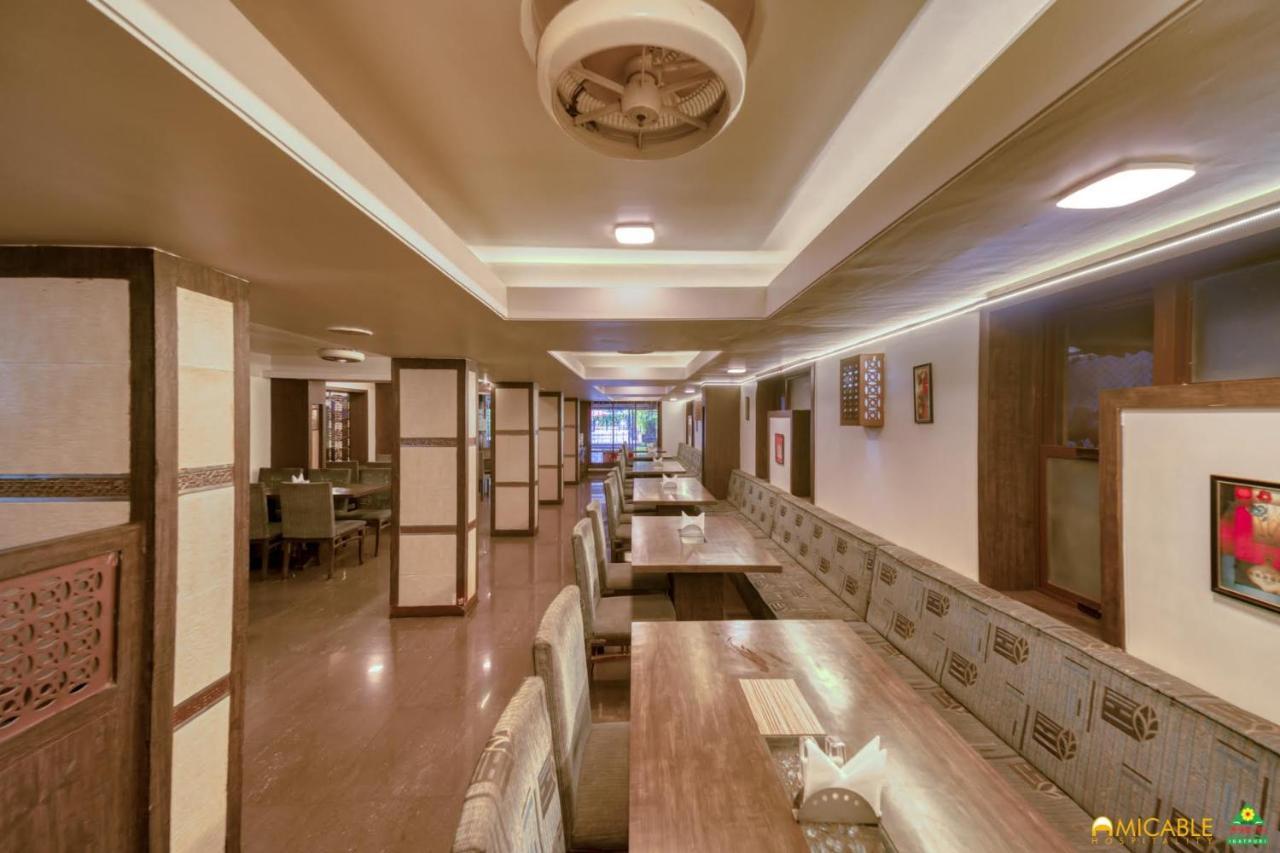 Hotel Ashwin Igatpuri, Pure Veg & Jain Food Dış mekan fotoğraf